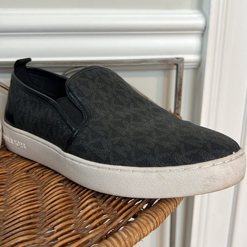 Michael Kors slip on logo sneakers - Picture 9 of 11